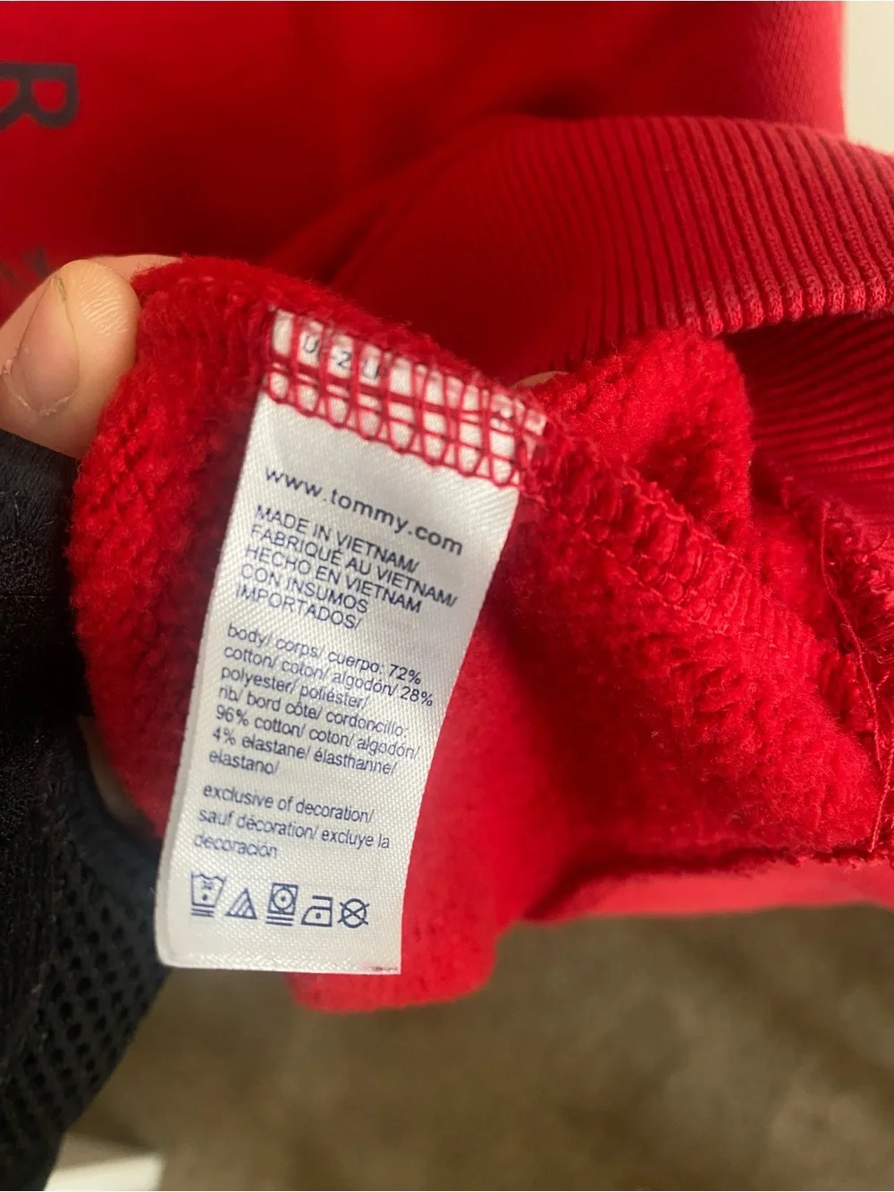 Tommy Hilfiger Red Crewneck Sweatshirt with Logo Crest